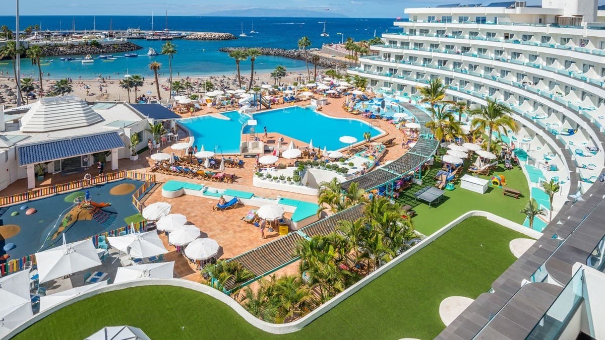 Hovima La Pinta Beachfront Family