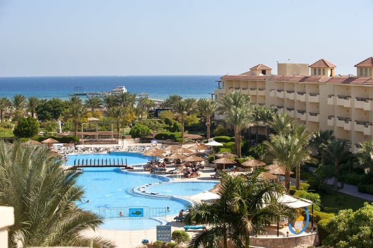 Amwaj Beach Club Resort & Aqua Park